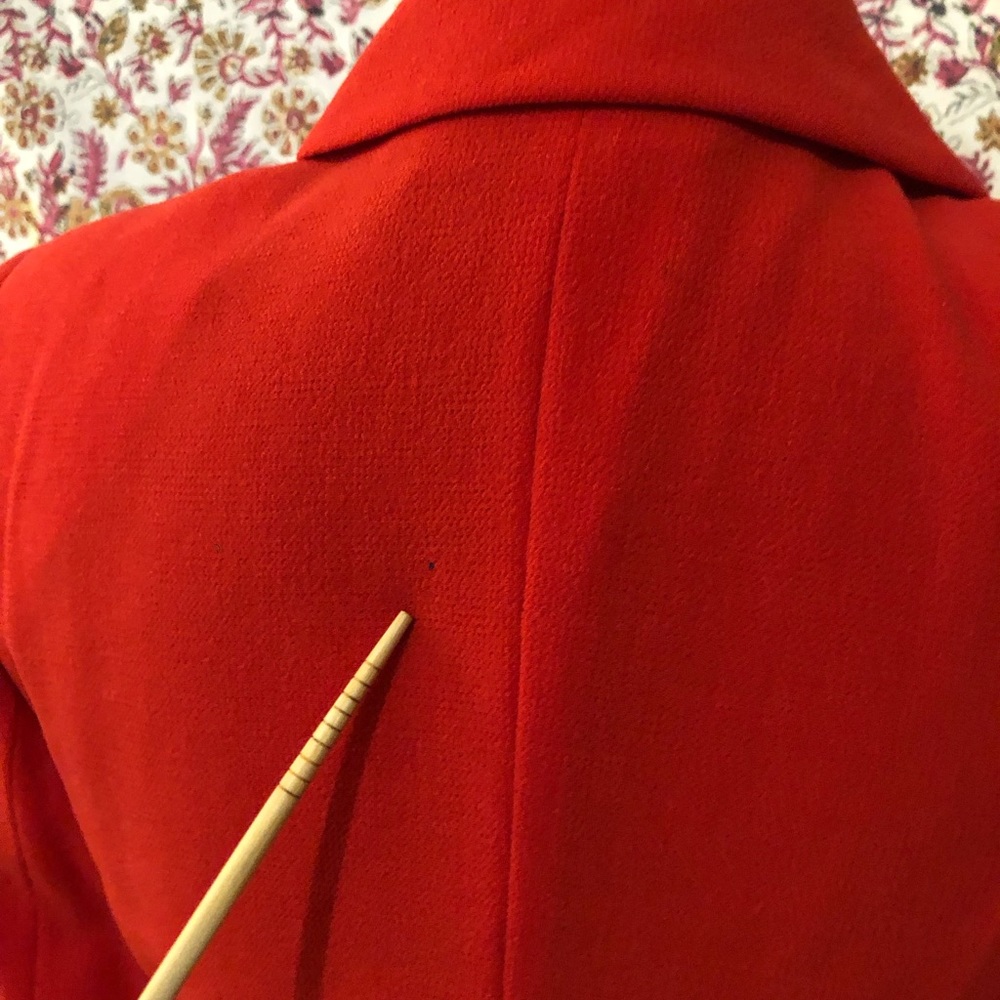 VTG Escada Red Ruffle Blazer, size 36 - Picture 6 of 6